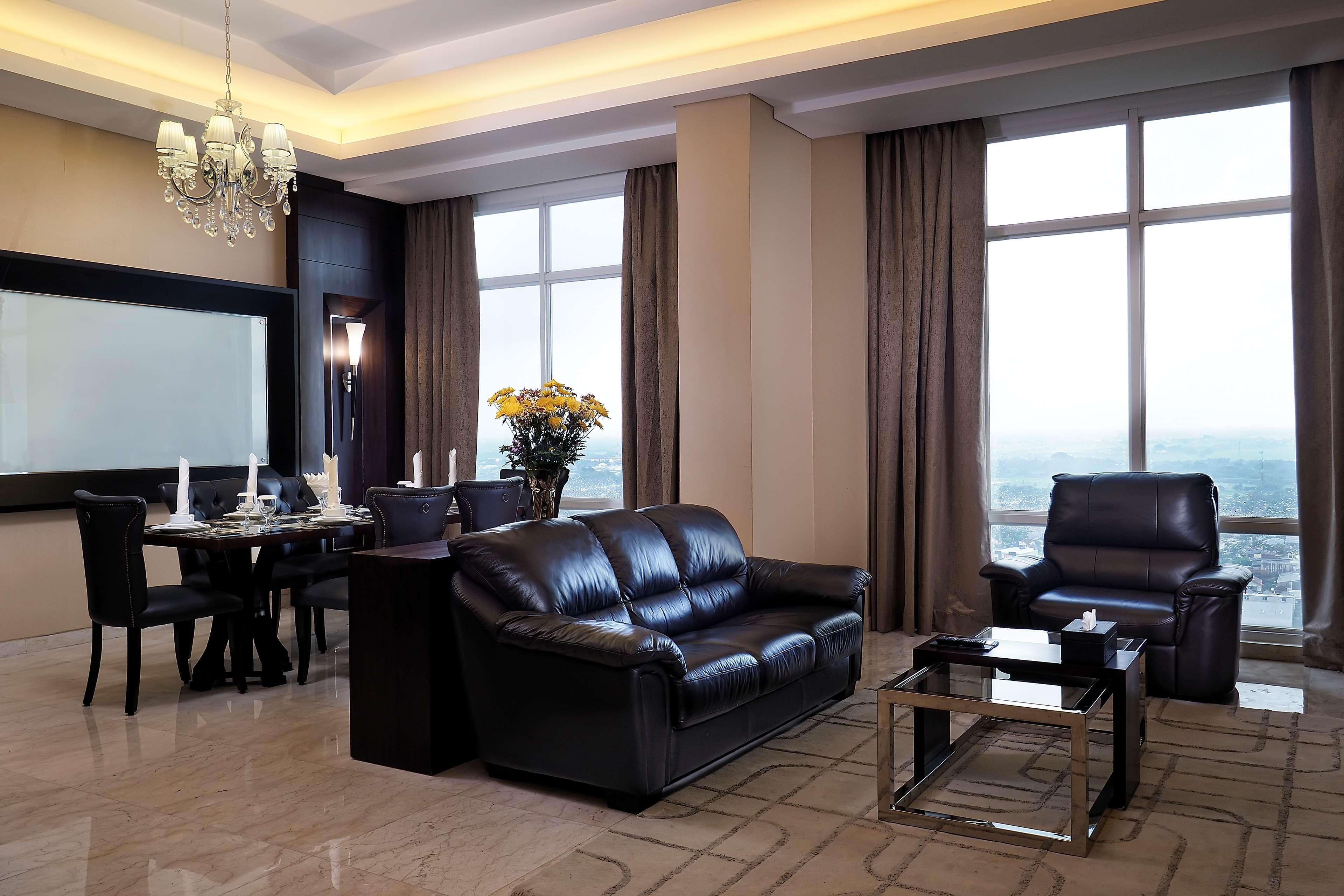Grand Mercure Solo Baru Eksteriør billede