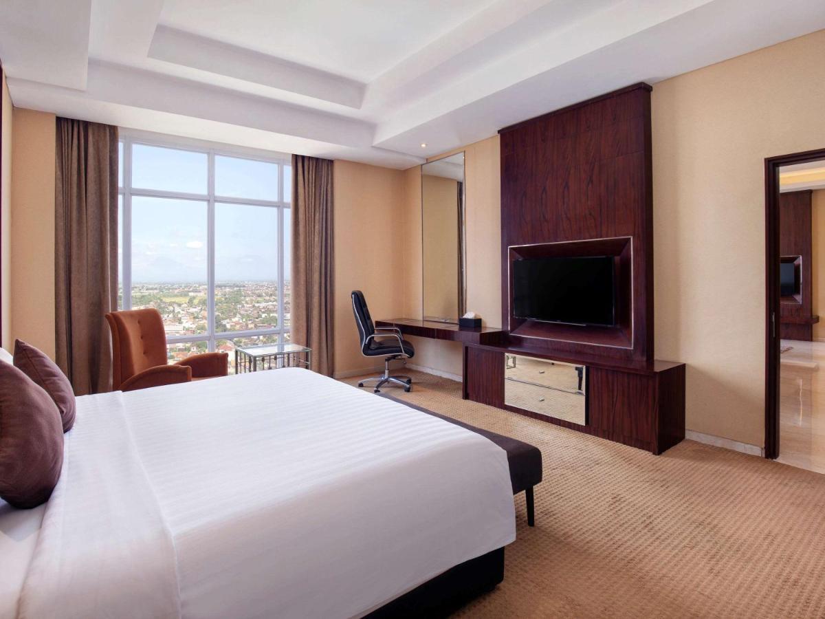 Grand Mercure Solo Baru Eksteriør billede