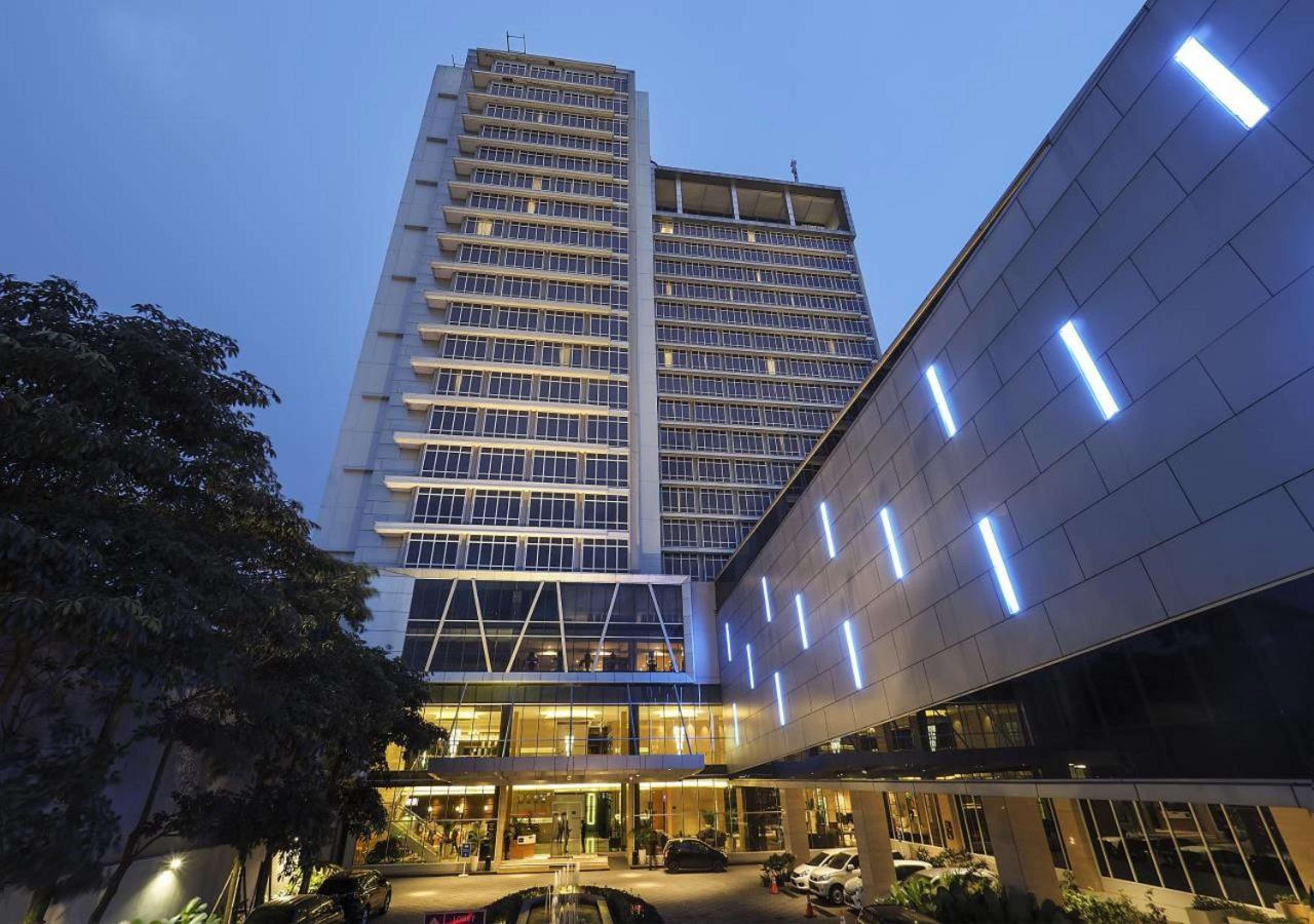 Grand Mercure Solo Baru Eksteriør billede