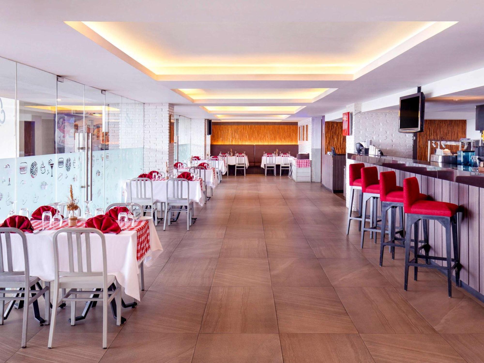 Grand Mercure Solo Baru Eksteriør billede